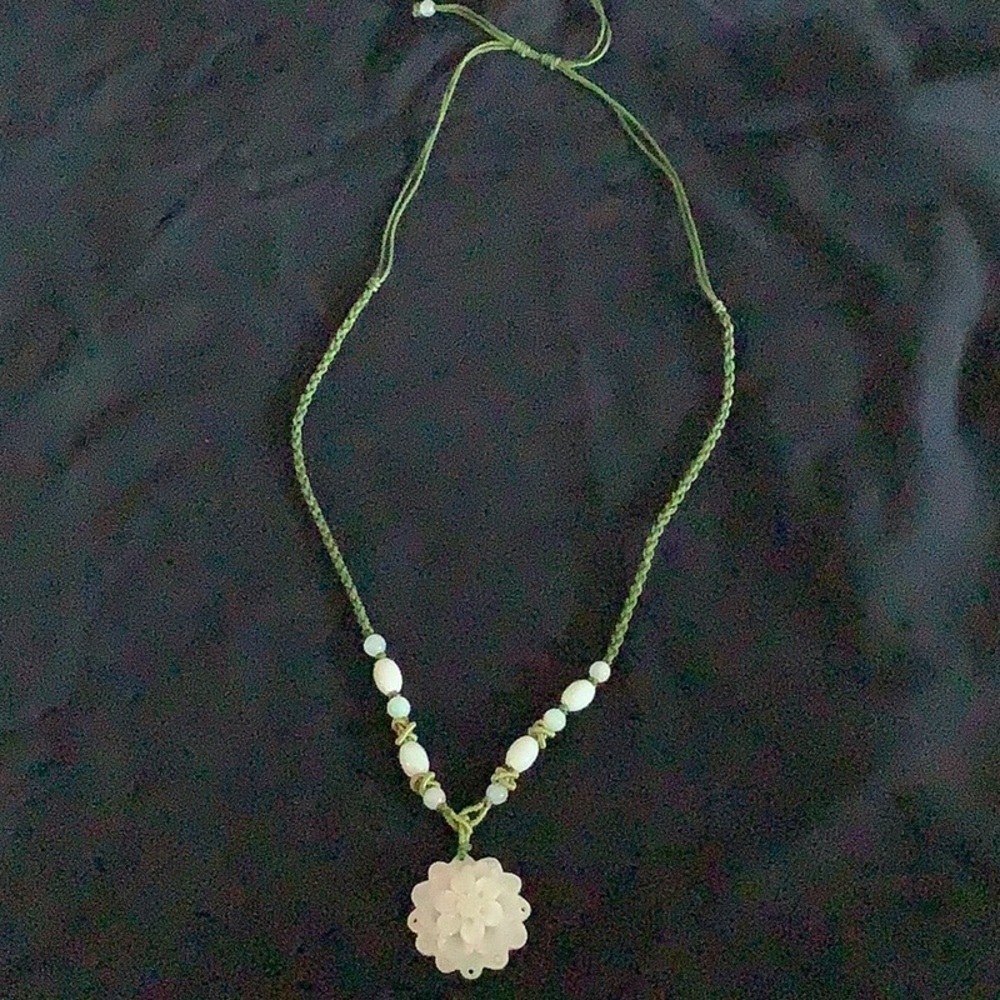 Woman fashion necklace